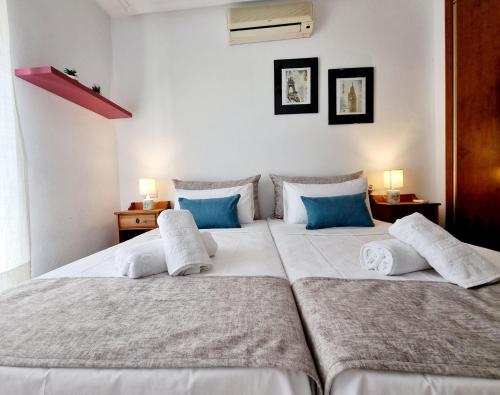 Posteľ alebo postele v izbe v ubytovaní Villa with pool for 10 people in Lo Marab, Ciudad Quesada, Rojales,