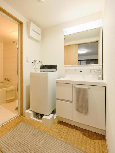 駅徒歩3分 関西主要都市アクセス抜群 京セラ徒歩10分 USJ15分 Zizo House201