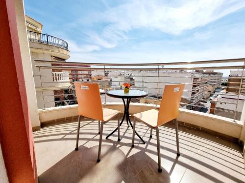 Apt near center port