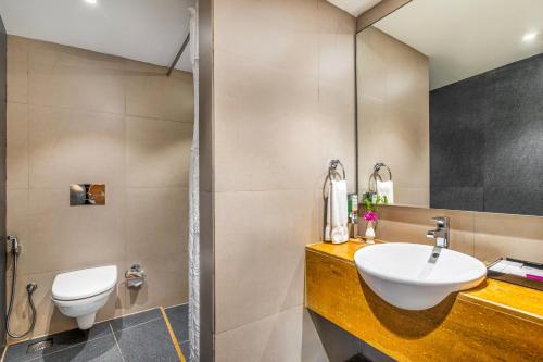 Ein Badezimmer in der Unterkunft Sterling Kodai Valley