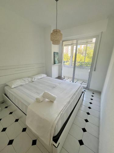 New Spacious Family Apartment 3 Bedrooms Pool 5 Min from the Sea
