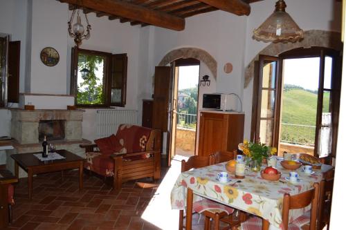 Fotografia z galérie ubytovania Holidays in apartment with swimming pool in Tuscany Siena v destinácii Asciano