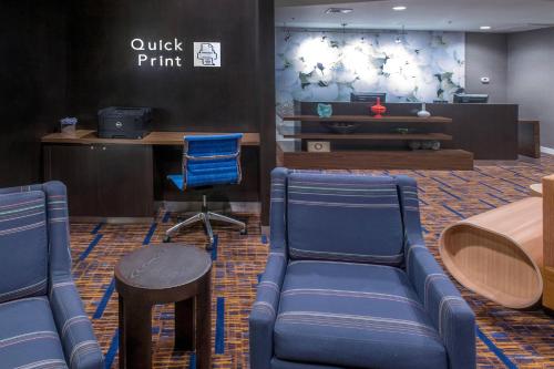 Posezení v ubytování Courtyard by Marriott Albany