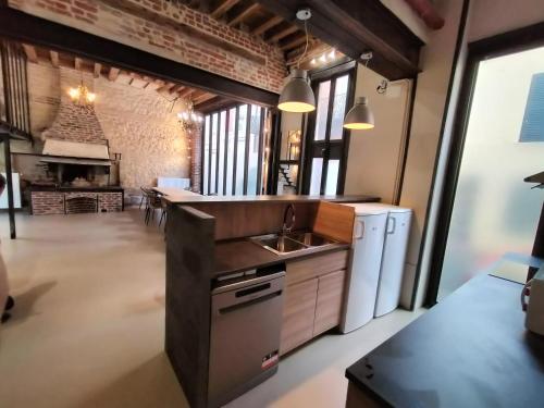 Photo de la galerie de l'établissement La Fabrique 4 rue des Jardins à Trouville, à Trouville-sur-Mer