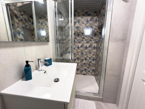 Bilik mandi di B&B Palazzo La Rosa