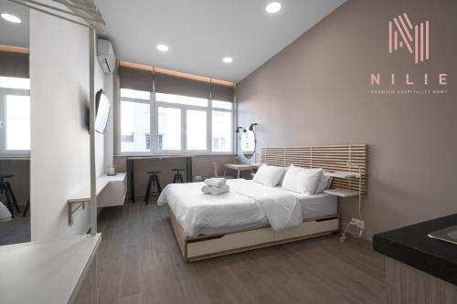 Fragkon 24, Nilie Hospitality MGMT