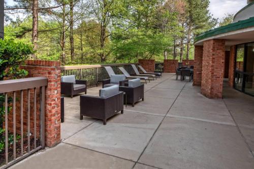 Courtyard Memphis Germantown Image
