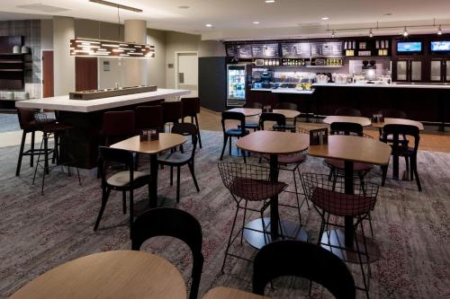 Courtyard by Marriott Miami at Dolphin Mall photo 41