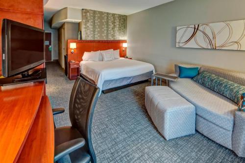 Courtyard by Marriott Memphis Southavenにあるテレビまたはエンターテインメントセンター