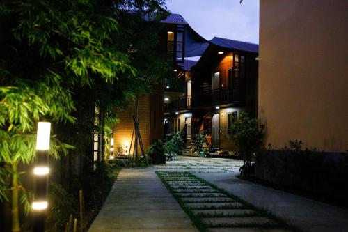 Κήπος έξω από το Ngọc Trâm Homestay