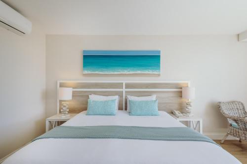 Postel nebo postele na pokoji v ubytování Bayview Hotel