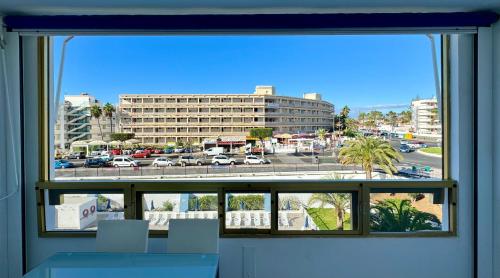 Playa del Inglés 5 min walk from Yumbo! 304