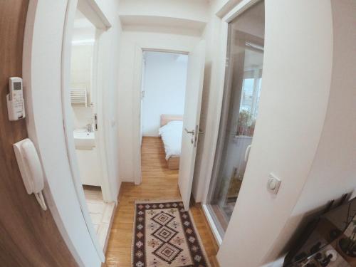 Un baño de Oleander Apartment