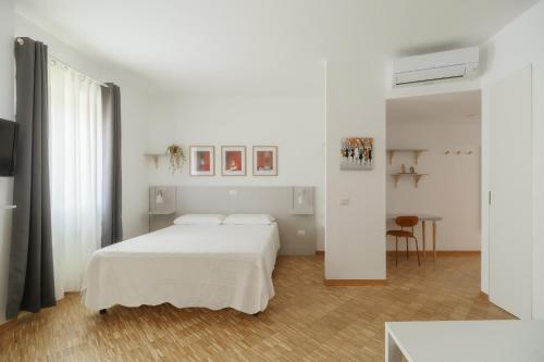 Afbeelding uit fotogalerij van Residence Degli Aranci - Casêta in Ancona