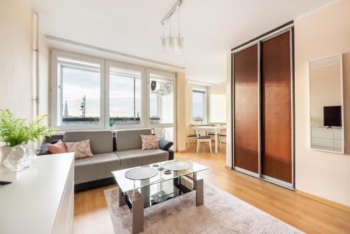 Krasiński Garden Charming Studio by BookingHost