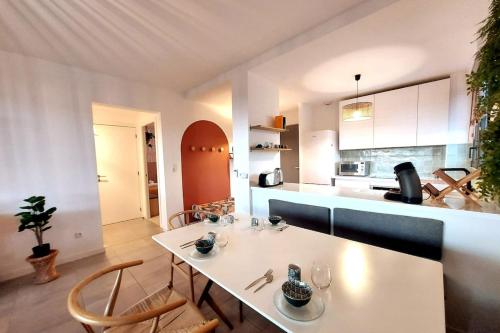 Marylanca - Terrace with sea view Patio - by TGB