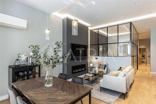 Beautiful apartment 10 min walk to Bernabeu Stadium