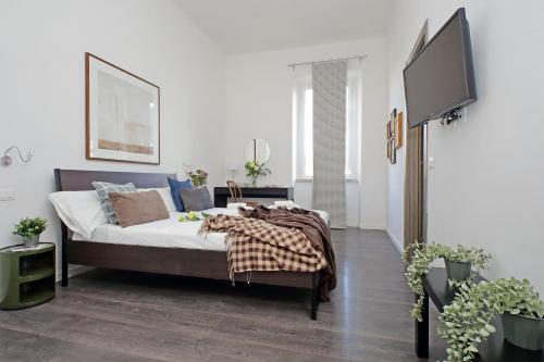 St Peter Giant Apartment