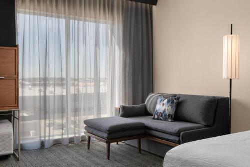 Posezení v ubytování Courtyard by Marriott Houston I-10 West/Memorial