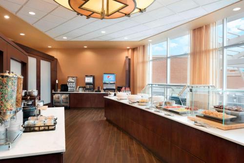 Jídlo v hotelu nebo okolí