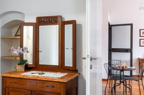 Gallery image of Italian Experience-La Casa Sui Tetti 4 in Sarnano