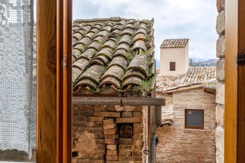Gallery image of Italian Experience-La Casa Sui Tetti 4 in Sarnano