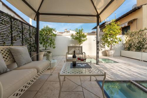 Via del Campuccio, 72 - 300 sqm Luxurious with Parking and Private Terrace - Florence Charming Apartments