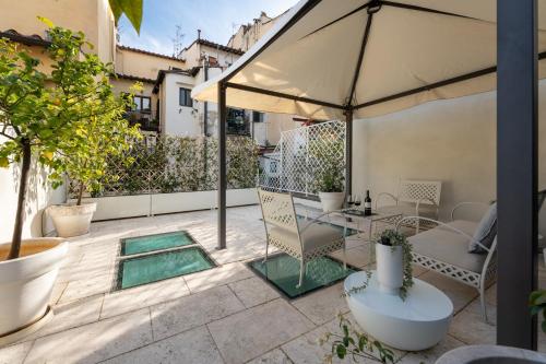 Via del Campuccio, 72 - 300 sqm Luxurious with Parking and Private Terrace - Florence Charming Apartments