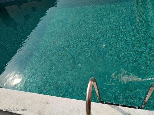 Πισίνα στο ή κοντά στο Villa Du Eden swimming pool villa