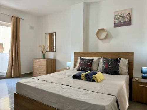 Postel nebo postele na pokoji v ubytování MIVE-Delux Three Bedroom Apartment in Marsaskala