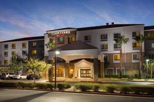 a rendering of the front of a hotel at Courtyard by Marriott Ontario Rancho Cucamonga in Rancho Cucamonga