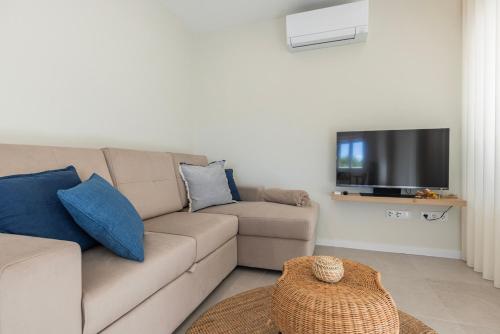 Apartamento novo junto ao metro - 1E