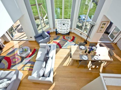 Ruang duduk di Quantock Lodge