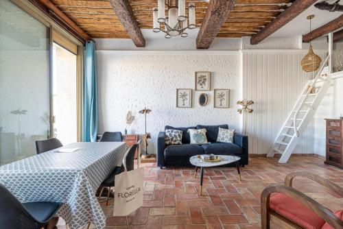 L'HONORAT vue mer et port, à côté des plages du Midi et proche du Palais
