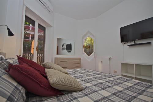 Porta Portese Happy House by Hili