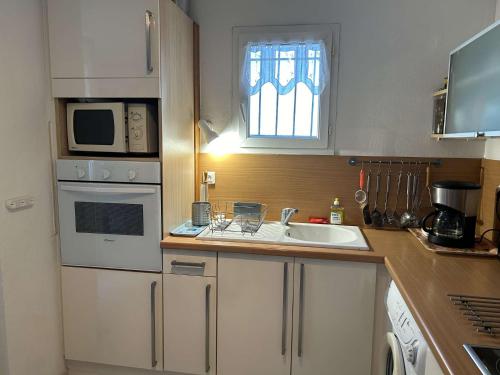 Photo de la galerie de l'établissement SP480-142 Maison 3 pièces SAINT PIERRE LA MER, à Saint Pierre La Mer