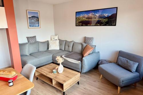 Photo de la galerie de l'établissement Spacious apartment with balcony, à Annecy