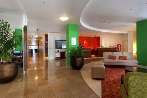 Posezení v ubytování Courtyard by Marriott Paramaribo