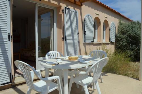 Gallery image of Mais 3 pièces 6 couchages PORT LEUCATE NATURISME PL040-007 in Leucate-Plage