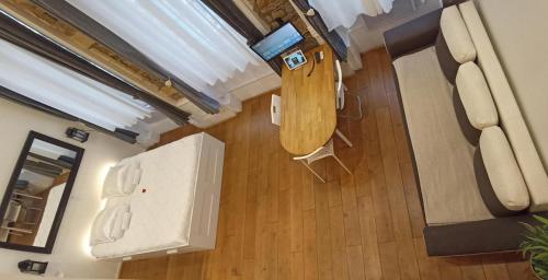 Μια τηλεόραση ή/και κέντρο ψυχαγωγίας στο LOGE DE L'OPERA