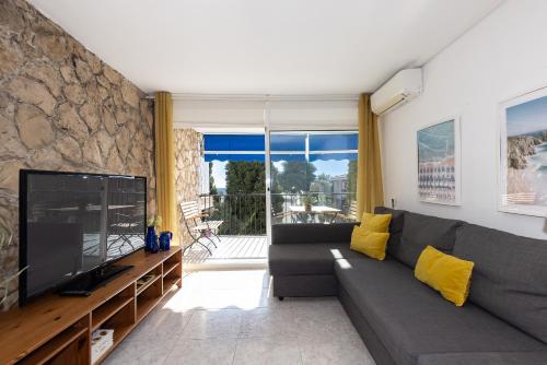 UHC El Cranc Apartments
