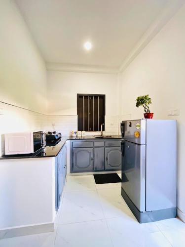 Dapur atau dapur kecil di AYA Sea View Hotel