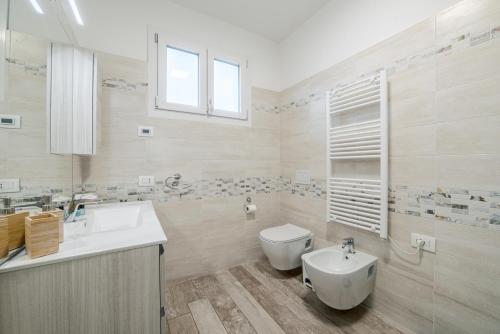Ένα μπάνιο στο Villa Padana