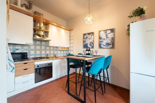 Via Panzani 16, 4th Floor - Patrizia - Bright apartment 300m from Duomo and Train station