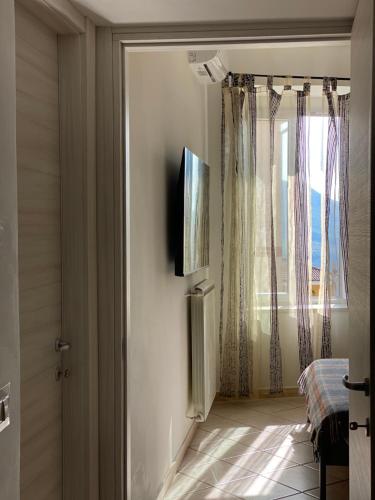 Televisyen dan/atau pusat hiburan di Gauro casa vacanze