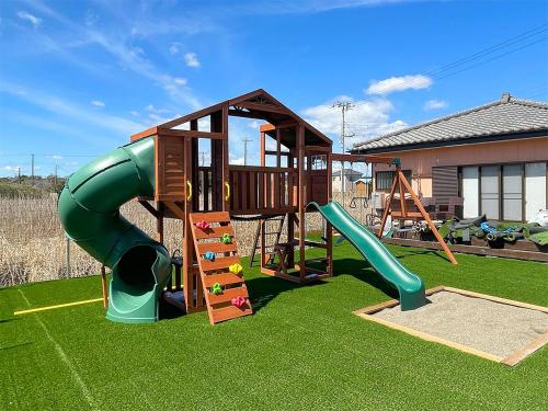 Zona de juegos infantil en 九十九里PARK GARDENー寛道ー