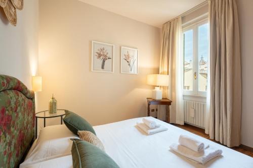 Via Panzani 16, 3rd Floor - Antonella - Elegant & Spacious, 3-Bedroom in Historic Center