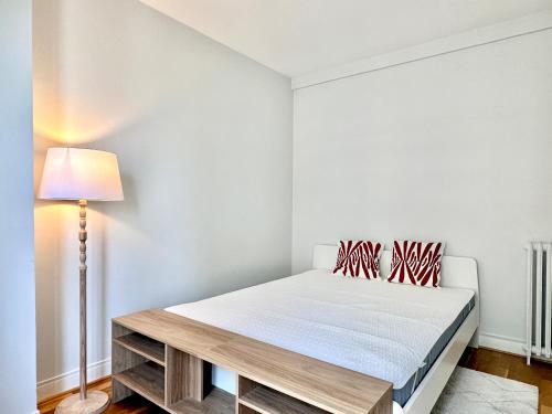 Photo de la galerie de l'établissement Spacious apartment near Montparnasse Bausset 6th, à Paris