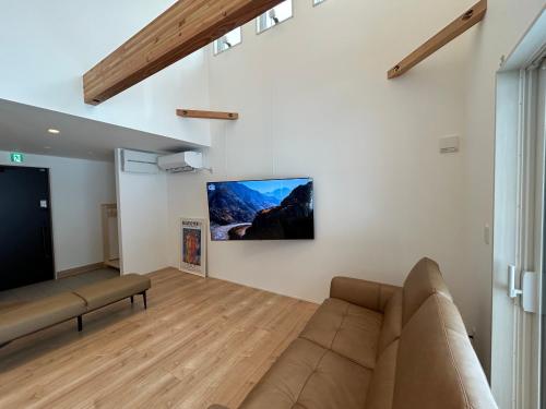 Μια τηλεόραση ή/και κέντρο ψυχαγωγίας στο Kokoro House Misorano