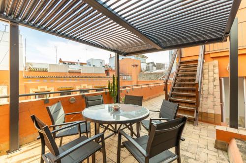 Quevedo Deluxe Duplex by Valcambre